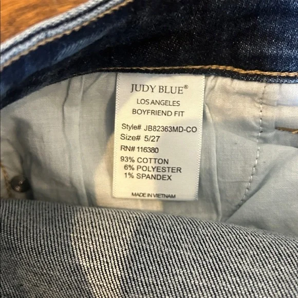 NWT Judy Blue Distressed Boyfriend Jeans medium wash size 27/5 - Picture 10 of 10